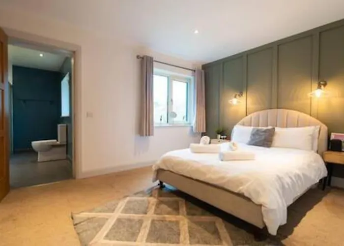 Panorama - 5 Star Luxury *