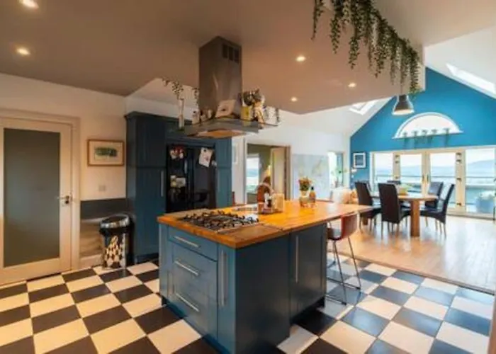 Panorama - 5 Star Luxury Дом отдыха Дингл